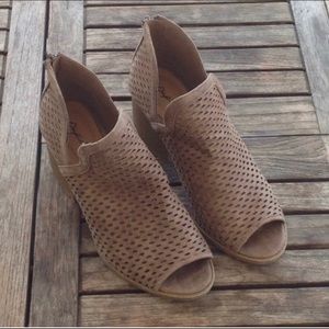 Booties! Super cute cut out!